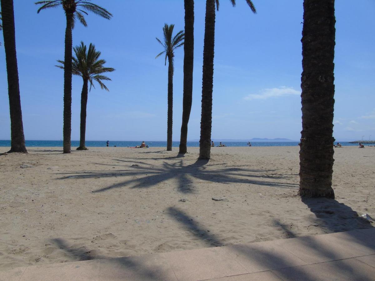 Appartement Premiere Ligne De Mer Avec Piscine Rosas Exterior foto
