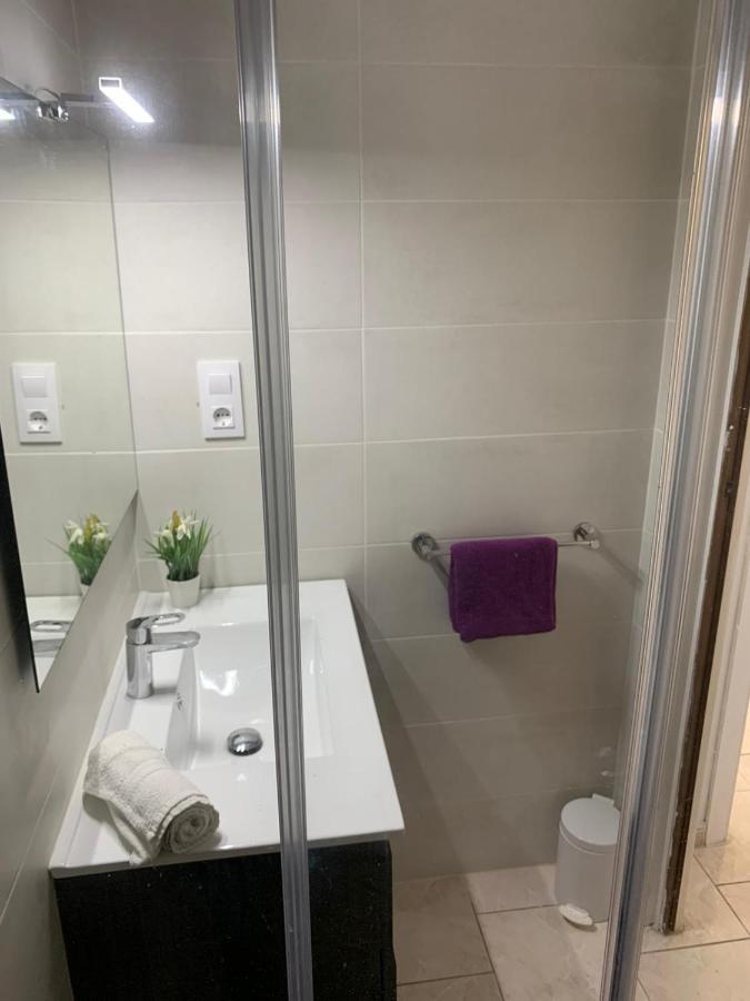 Appartement Premiere Ligne De Mer Avec Piscine Rosas Exterior foto
