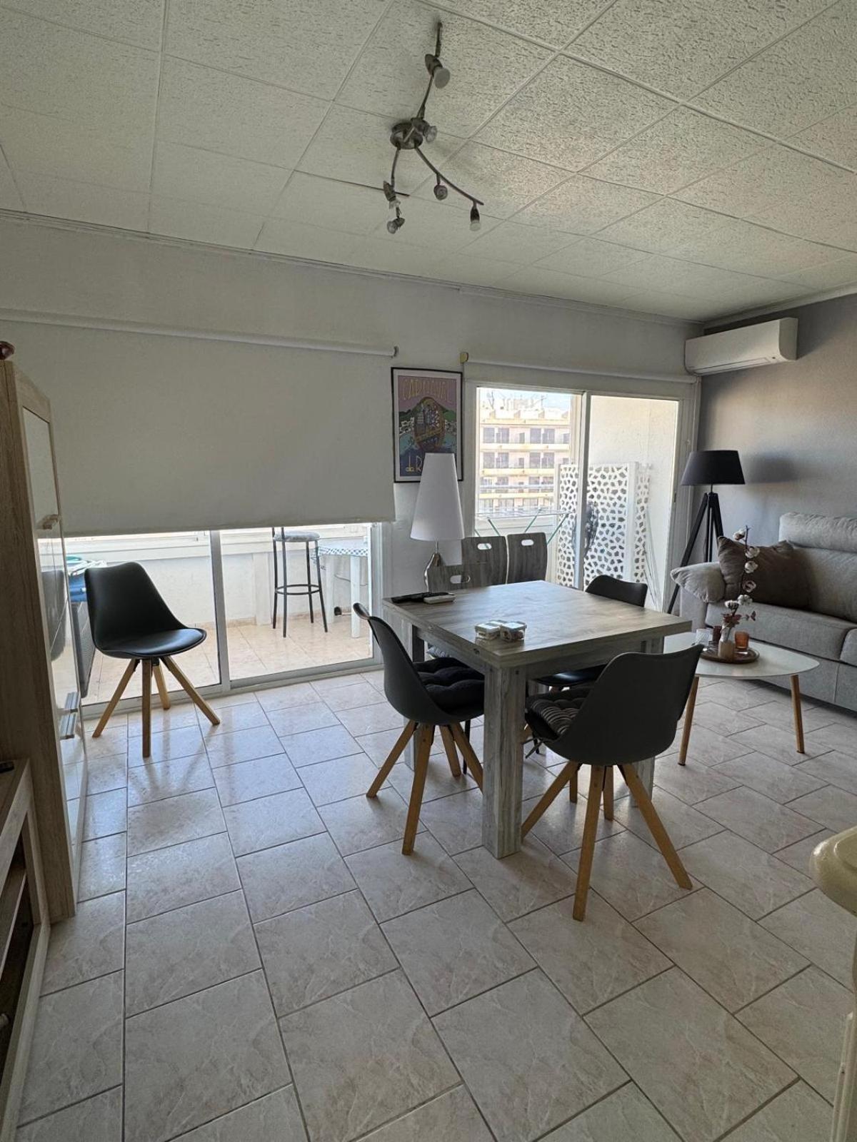 Appartement Premiere Ligne De Mer Avec Piscine Rosas Exterior foto